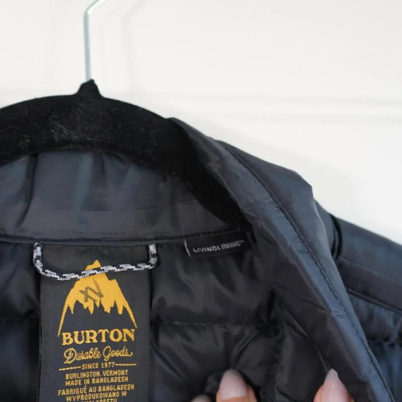 Burton Durable Goods Down Vest Black Woman’s Size Small - Picture 4 of 7